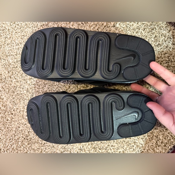 NWOT Women’s Nike Air Max Isla size 9 - Picture 5 of 6